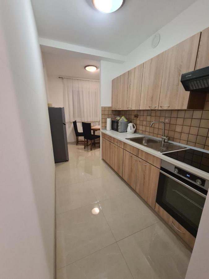 Apartman Yellow - Self Check In Osijek Ngoại thất bức ảnh