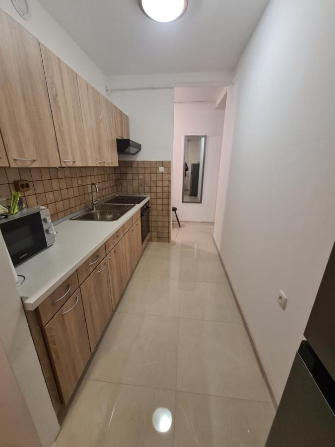 Apartman Yellow - Self Check In Osijek Ngoại thất bức ảnh