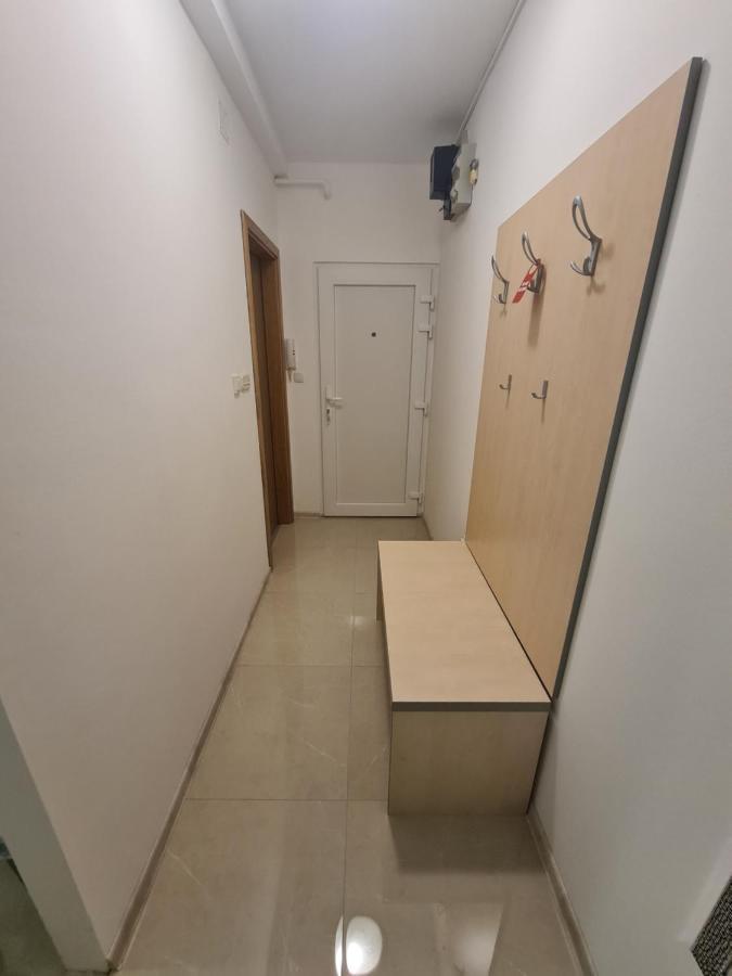 Apartman Yellow - Self Check In Osijek Ngoại thất bức ảnh