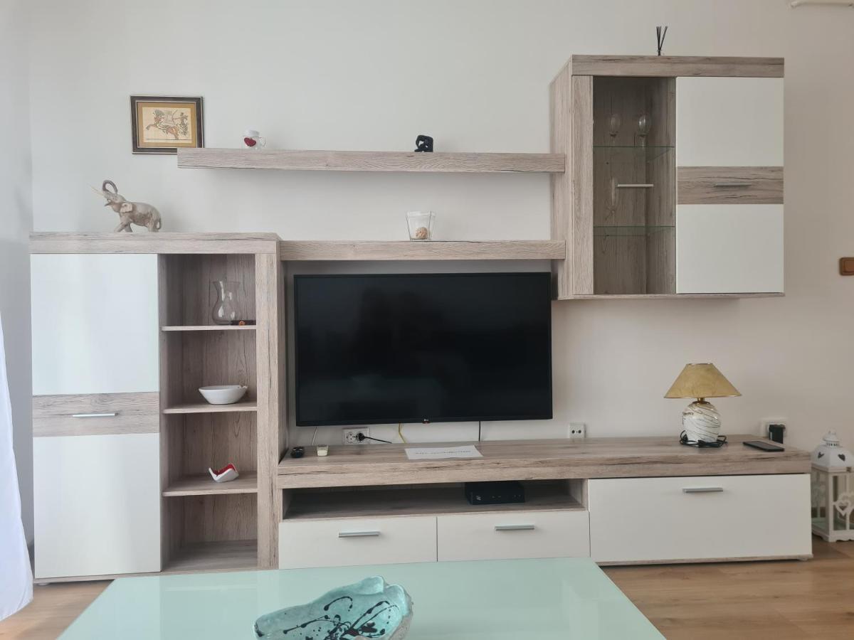 Apartman Yellow - Self Check In Osijek Ngoại thất bức ảnh