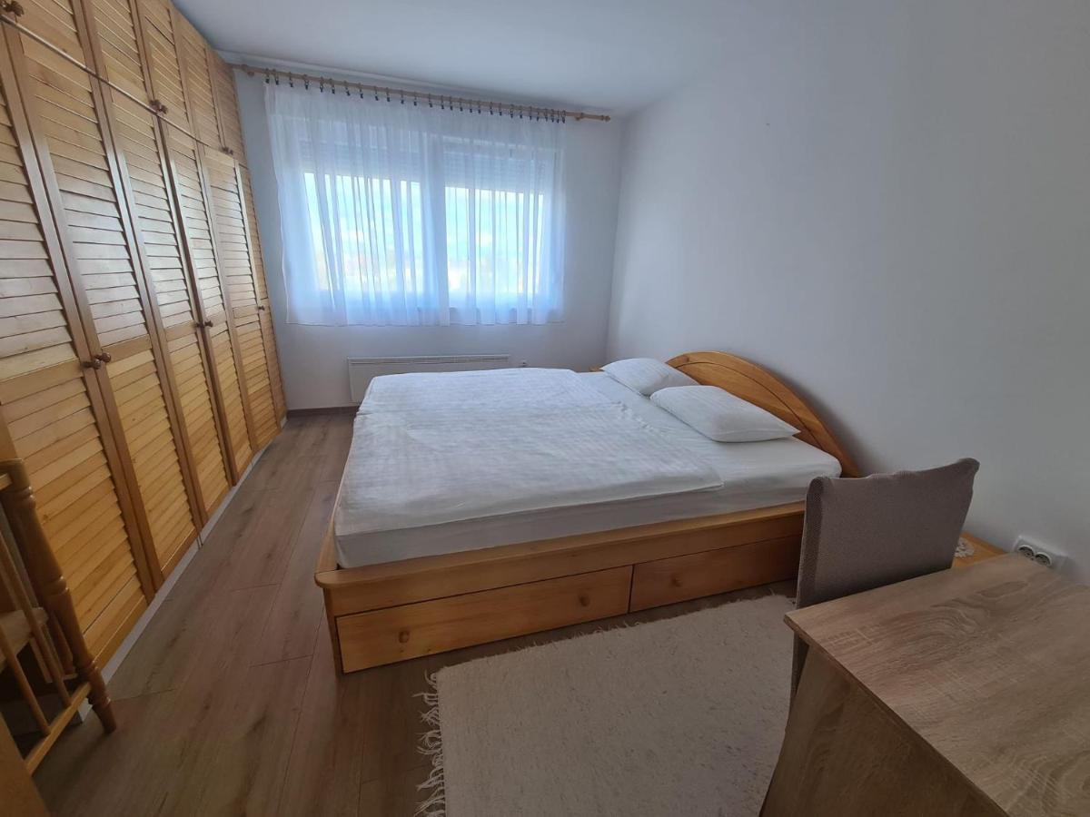 Apartman Yellow - Self Check In Osijek Ngoại thất bức ảnh